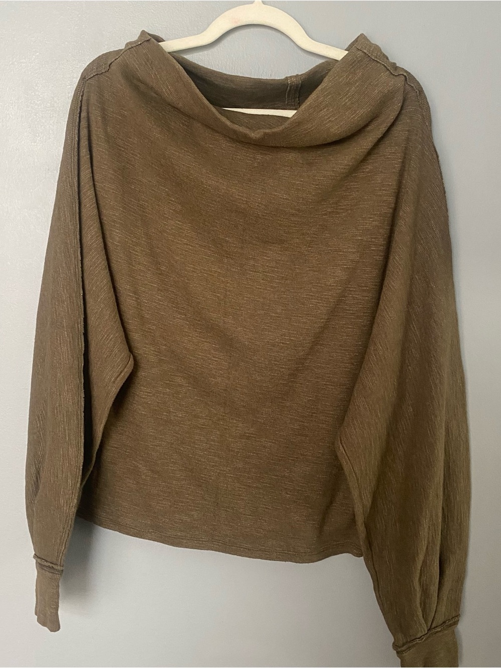 We The Free Olive Green Cowl Neck Sweater SZ M